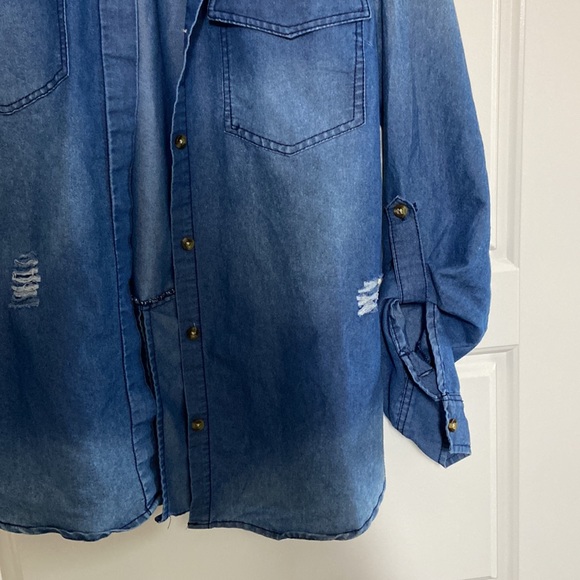 CHARLOTTE RUSSE JEAN BLOUSE Size medium - Picture 2 of 11